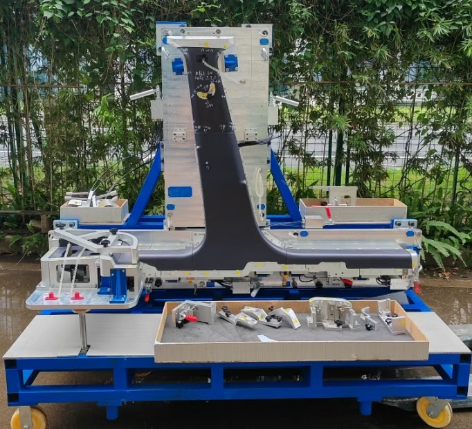 High-end product checking fixture